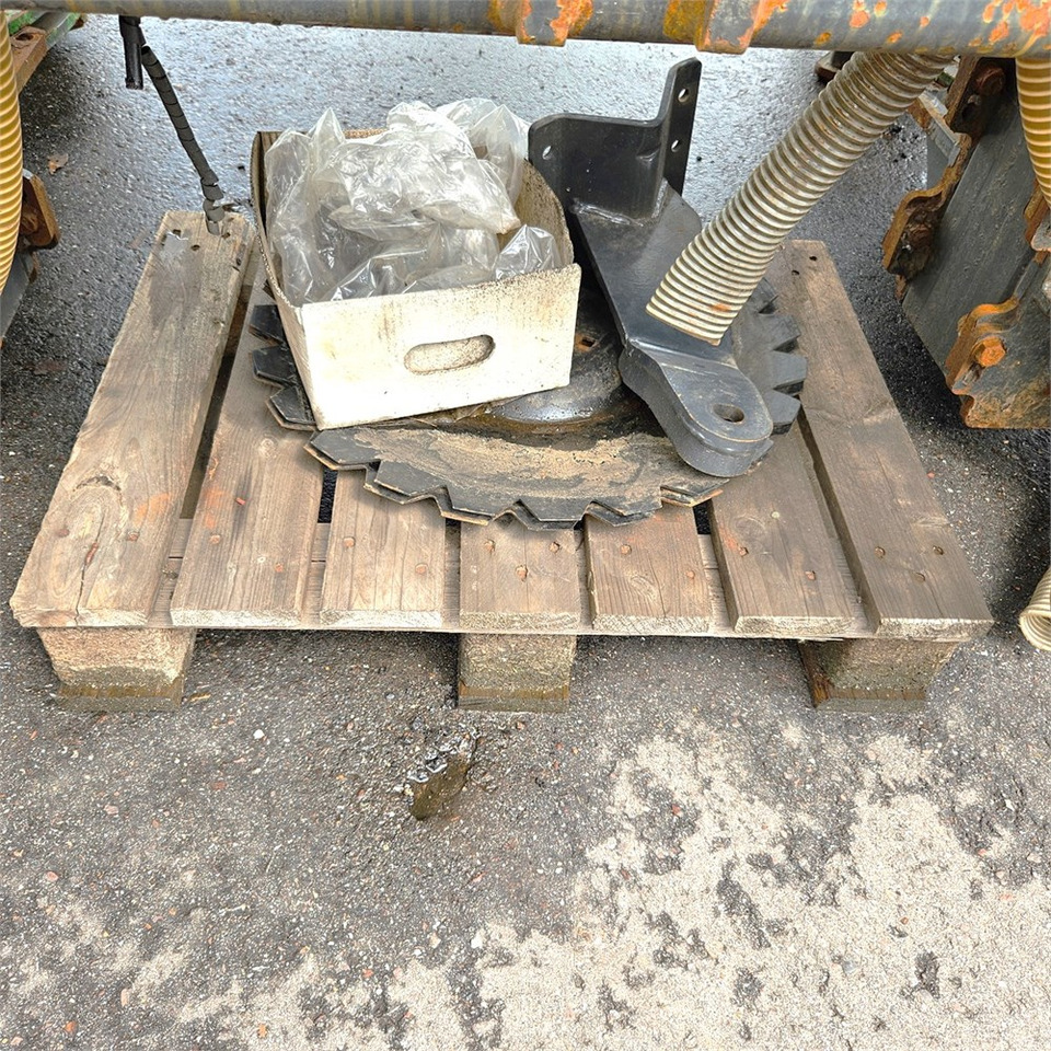 Maquinaria para fertilización Intertech 7,5m: foto 6 Maquinaria para fertilización Intertech 7,5m: foto 6