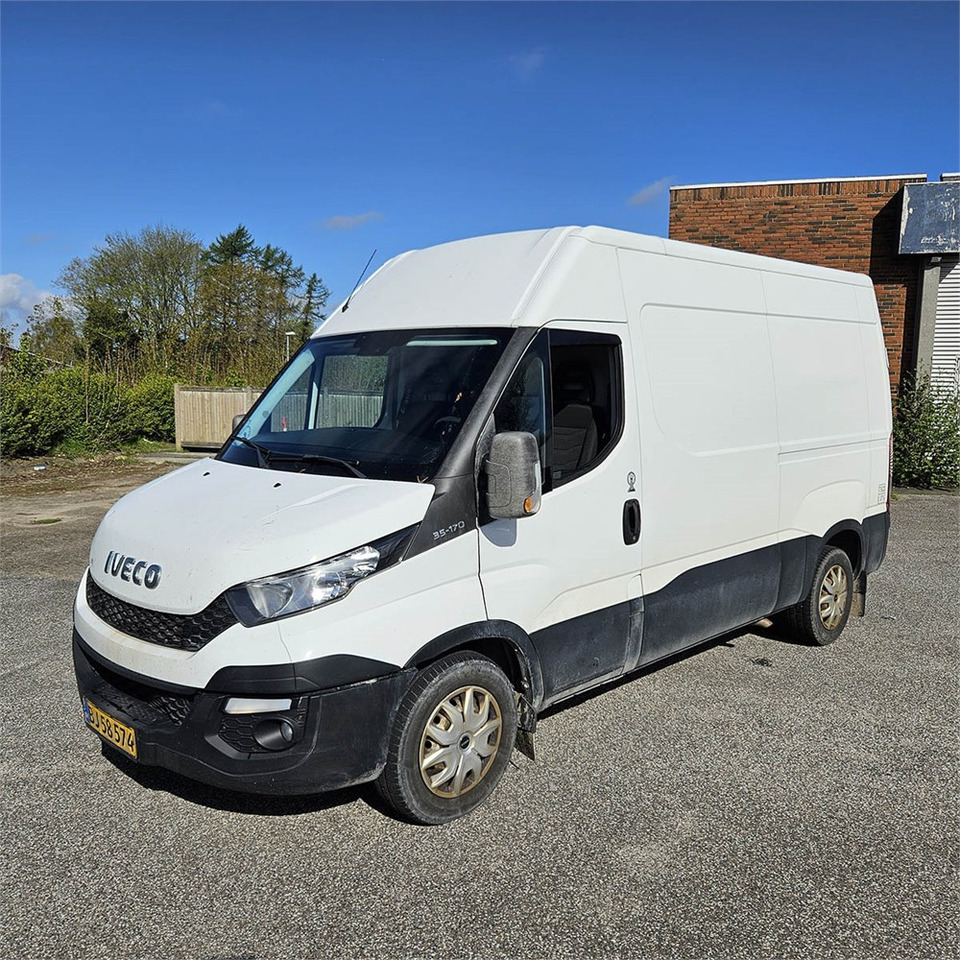 Iveco Daily 35s17 3,0D - Furgón: foto 1 Iveco Daily 35s17 3,0D - Furgón: foto 1