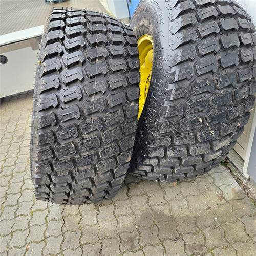 John Deere 2 styk - Tractor: foto 2 John Deere 2 styk - Tractor: foto 2