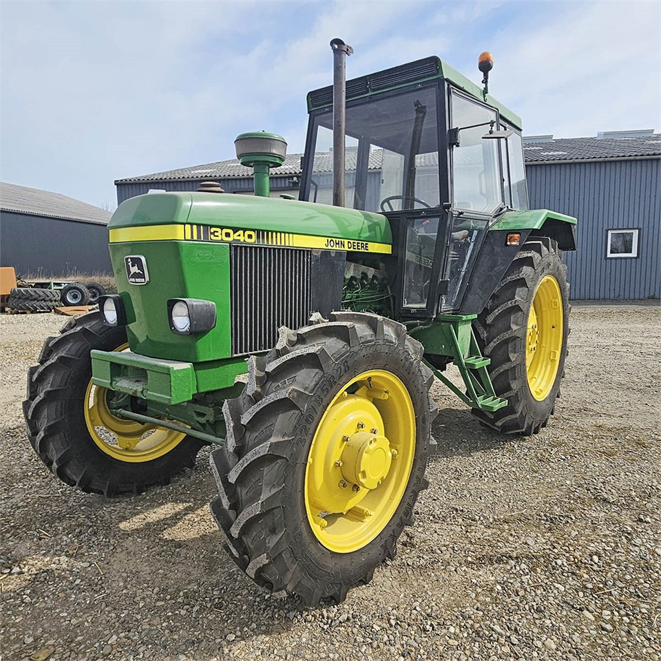 John Deere 3040 - Tractor: foto 3 John Deere 3040 - Tractor: foto 3