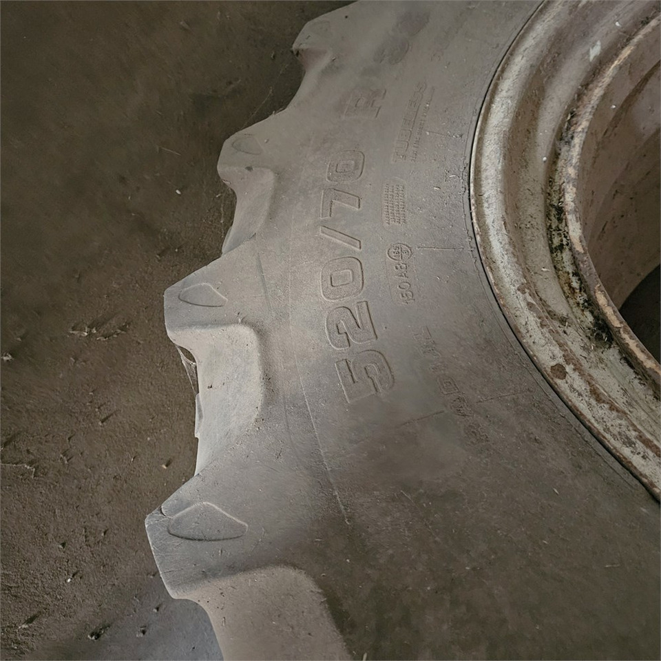 Leasing de Kleber 520/70 R38 Kleber 520/70 R38: foto 6 Leasing de Kleber 520/70 R38 Kleber 520/70 R38: foto 6