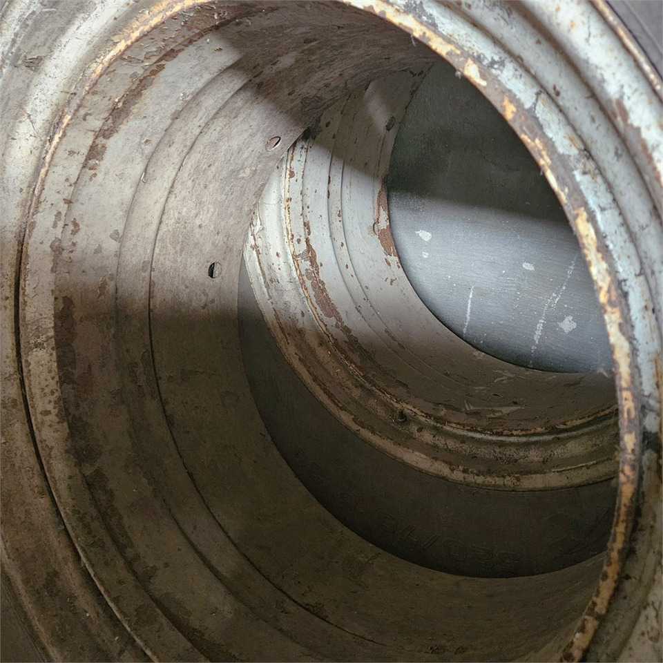 Leasing de Kleber 520/70 R38 Kleber 520/70 R38: foto 11 Leasing de Kleber 520/70 R38 Kleber 520/70 R38: foto 11