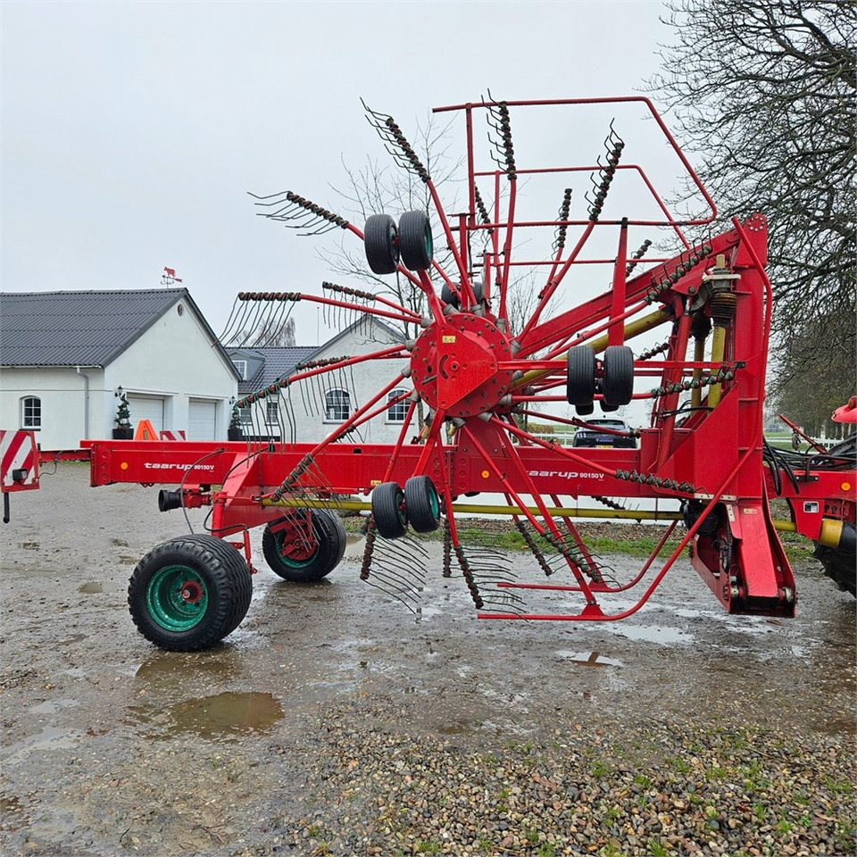 Kverneland Taarup 90150 V - Maquinaria de henificación: foto 1 Kverneland Taarup 90150 V - Maquinaria de henificación: foto 1