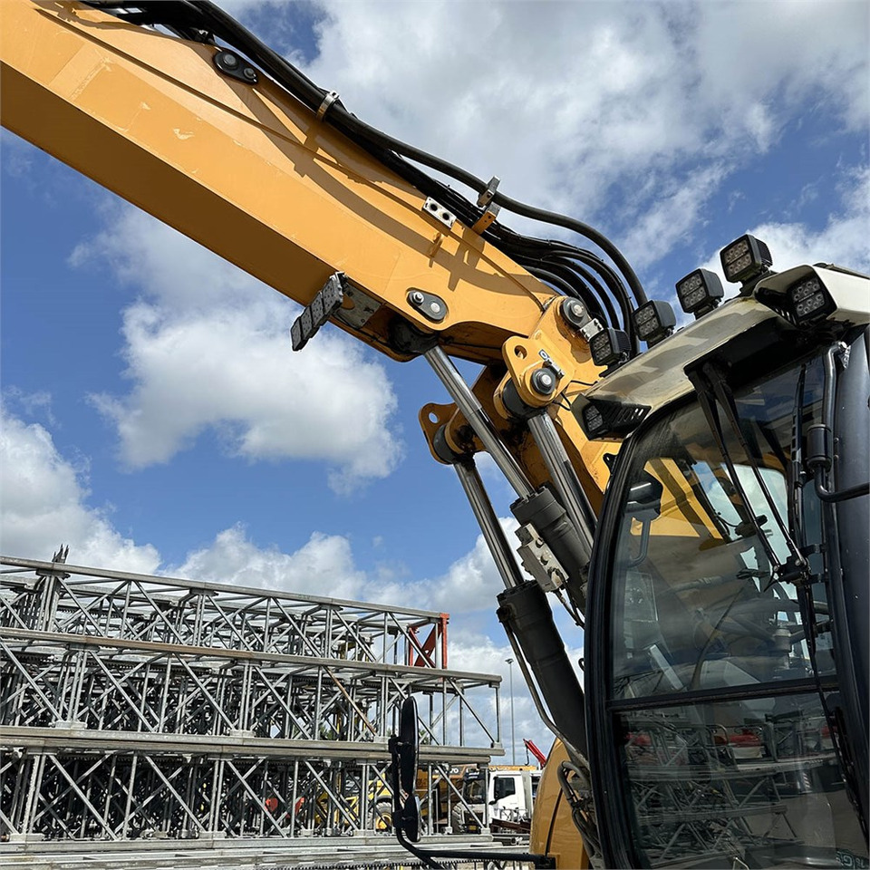 Leasing de Liebherr A 918 Litronic Liebherr A 918 Litronic: foto 39