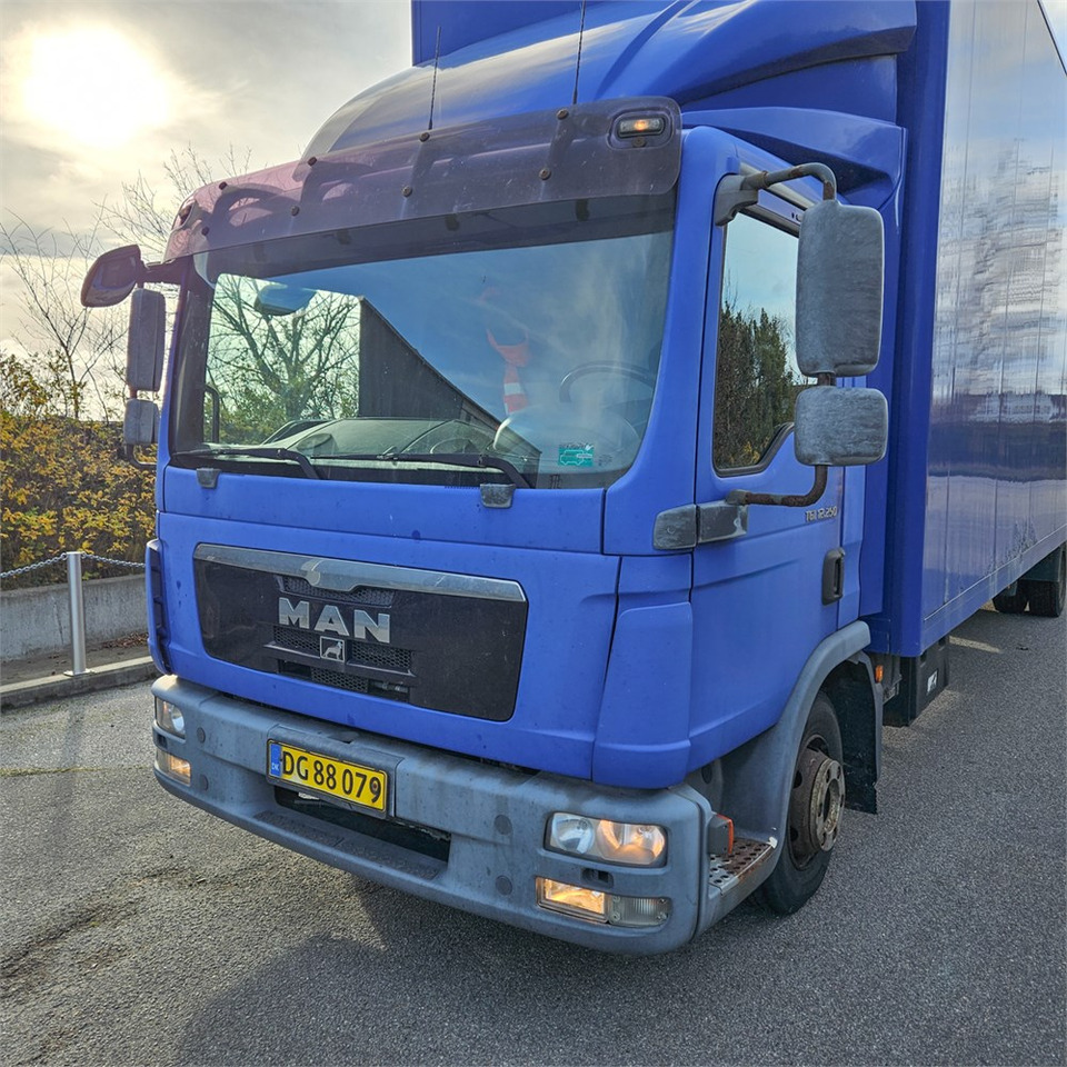 Camión caja cerrada MAN TGL 12.250: foto 16