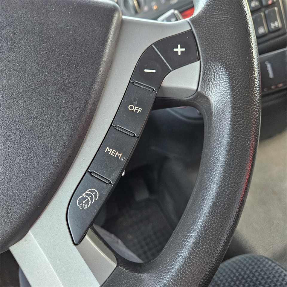 Camión caja cerrada MAN TGL 12.250: foto 30