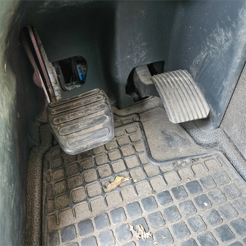 Camión caja cerrada MAN TGL 12.250: foto 36