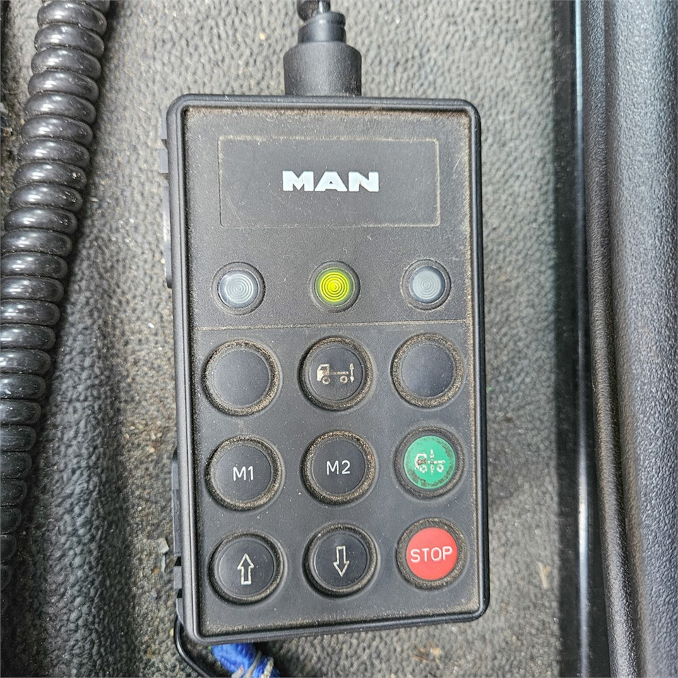 Camión caja cerrada MAN TGL 12.250: foto 38