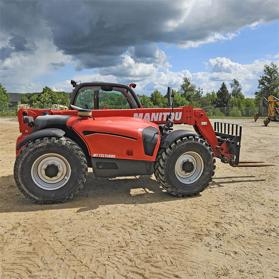 Manipulador telescópico Manitou MT732 100 D: foto 8