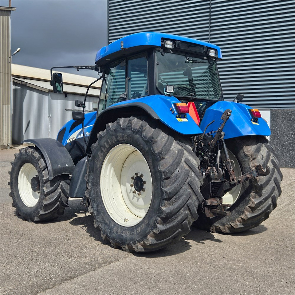 New Holland T7550 - Tractor: foto 3 New Holland T7550 - Tractor: foto 3