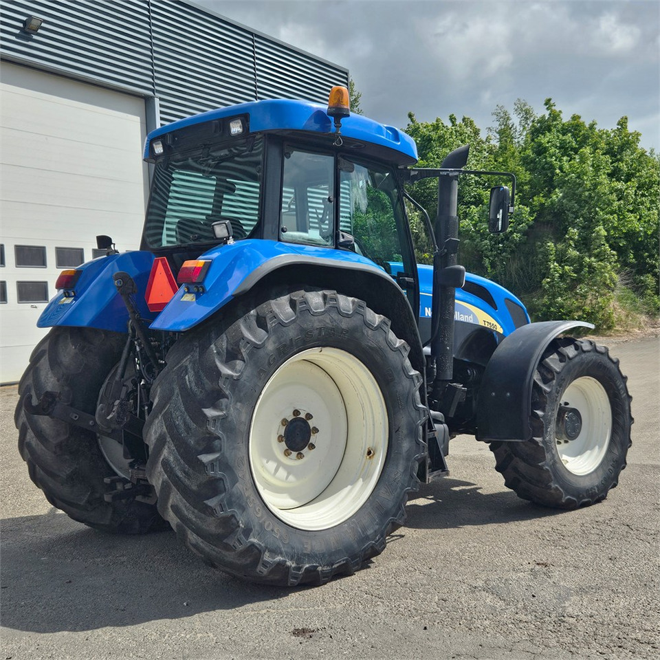 New Holland T7550 - Tractor: foto 5 New Holland T7550 - Tractor: foto 5