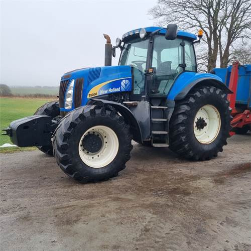 New Holland T8050 Class 5 - Tractor: foto 5 New Holland T8050 Class 5 - Tractor: foto 5