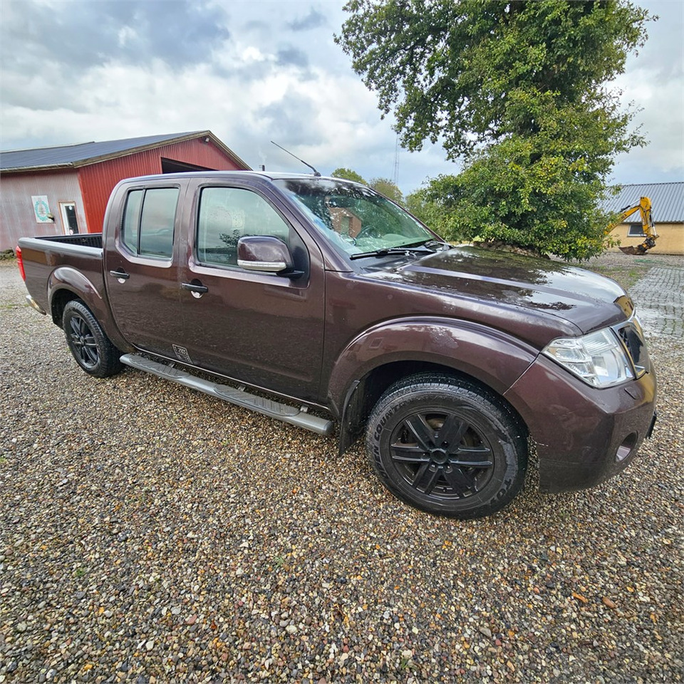 Pick-up Nissan Navara 2,5 Dci Dc 4wd: foto 7 Pick-up Nissan Navara 2,5 Dci Dc 4wd: foto 7