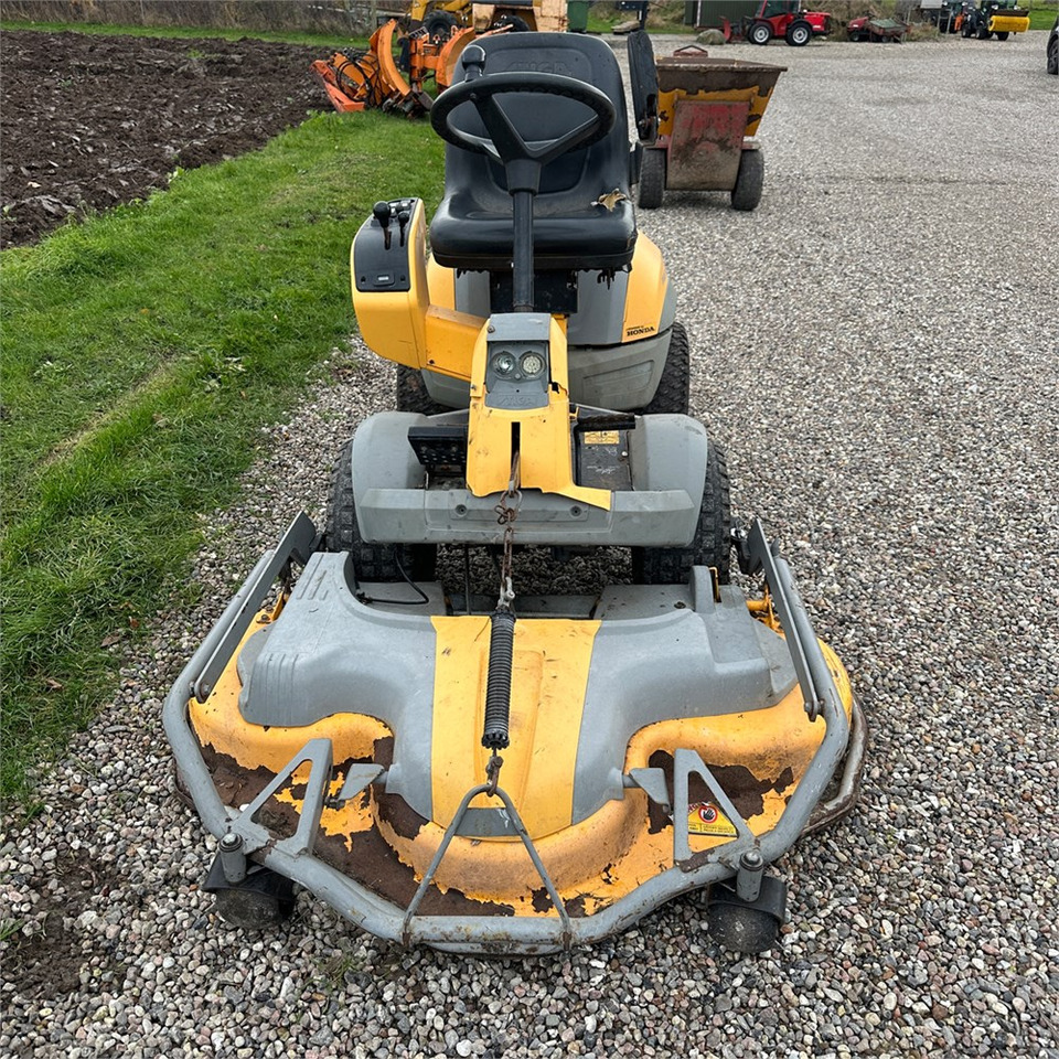 Stiga P901 Parkpro 25 4WD - Cortacésped: foto 4 Stiga P901 Parkpro 25 4WD - Cortacésped: foto 4