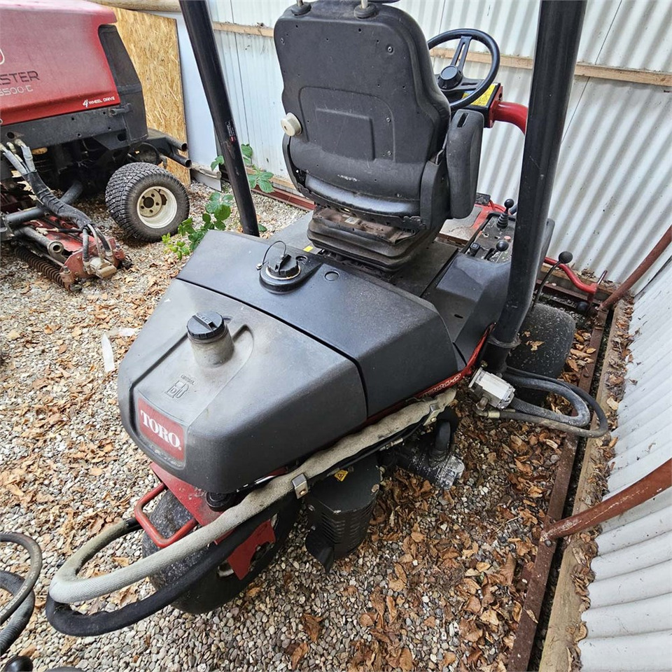 Toro Greensmaster 3200-D - Cortacésped: foto 4 Toro Greensmaster 3200-D - Cortacésped: foto 4
