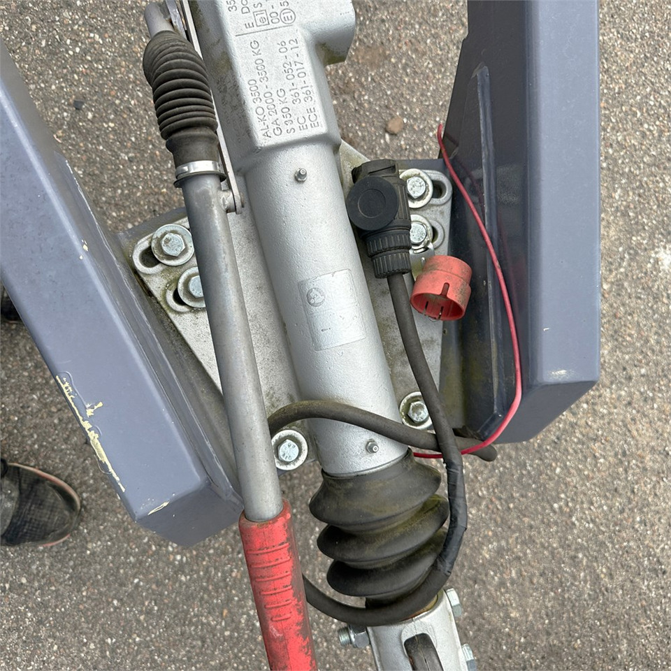 Remolque de coche Vezeko 09DB CT: foto 22 Remolque de coche Vezeko 09DB CT: foto 22