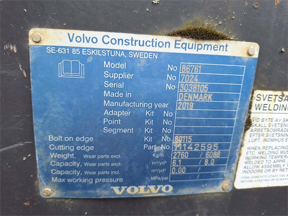 Volvo 6,1m3 - Cazo cargador para Maquinaria de construcción: foto 4 Volvo 6,1m3 - Cazo cargador para Maquinaria de construcción: foto 4