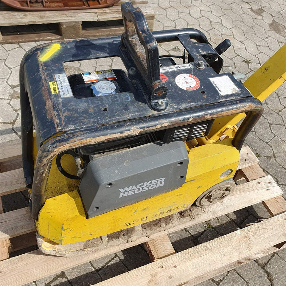 Wacker Neuson BPU 2540A - Plancha reversible: foto 2 Wacker Neuson BPU 2540A - Plancha reversible: foto 2