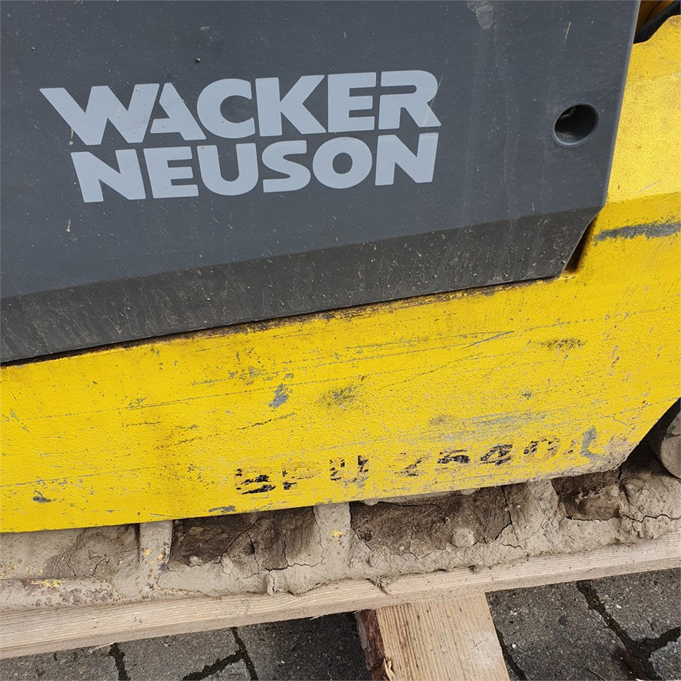 Wacker Neuson BPU 2540A - Plancha reversible: foto 3 Wacker Neuson BPU 2540A - Plancha reversible: foto 3