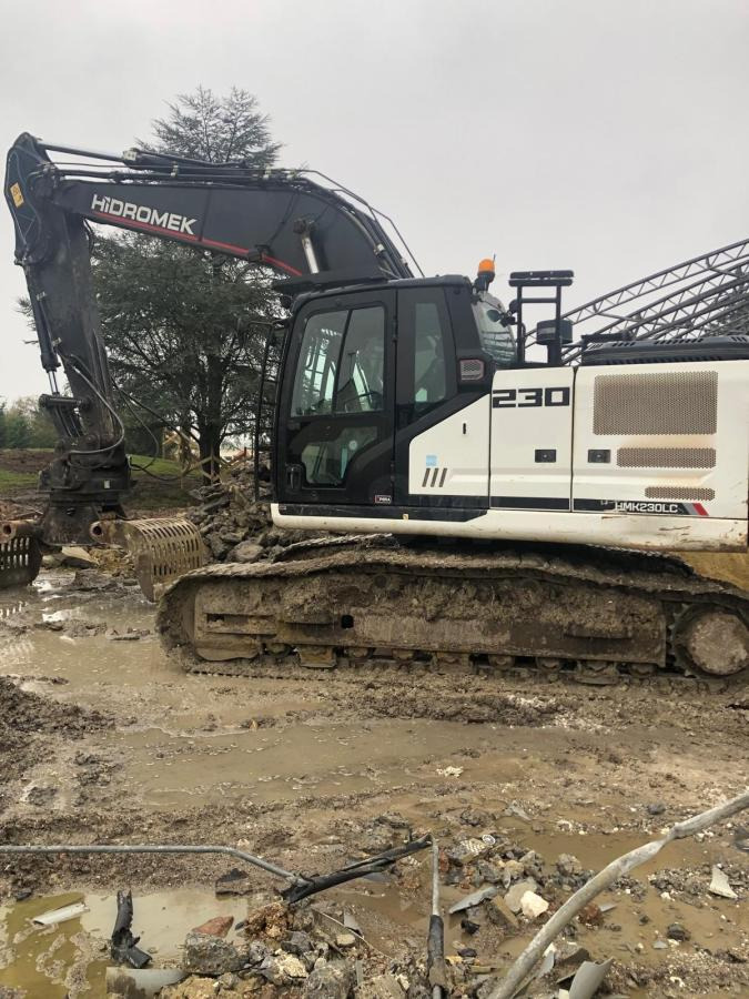 Hidromek HMK 230LC-4 - Excavadora de cadenas: foto 1 Hidromek HMK 230LC-4 - Excavadora de cadenas: foto 1