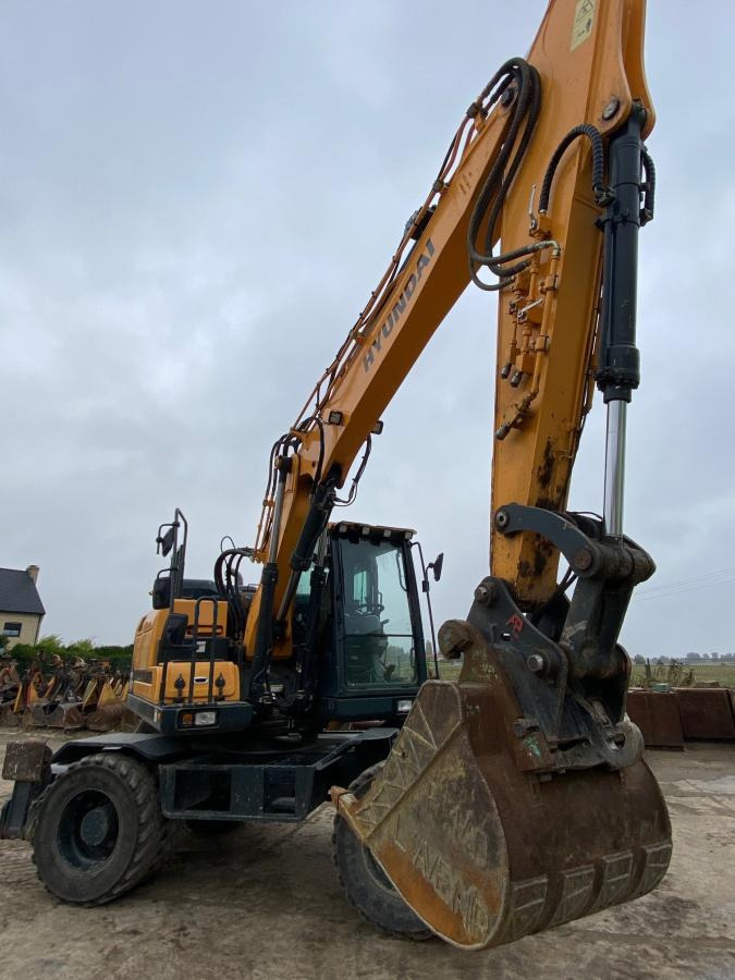 Hyundai HW 140 - Excavadora de ruedas: foto 4 Hyundai HW 140 - Excavadora de ruedas: foto 4