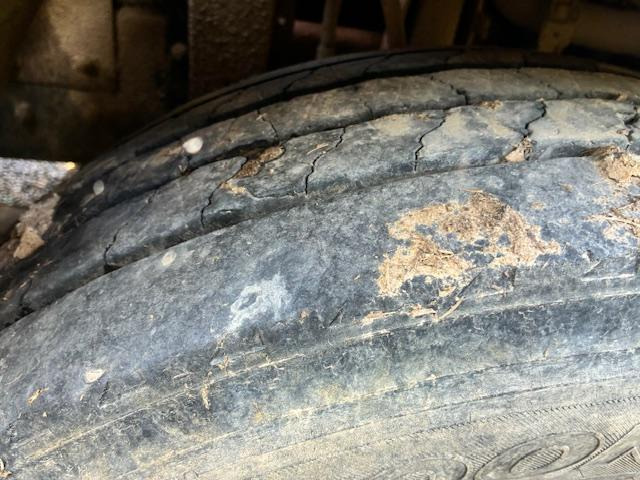 Camión multibasculante, Camión grúa Nissan ATLEON 150.25: foto 19