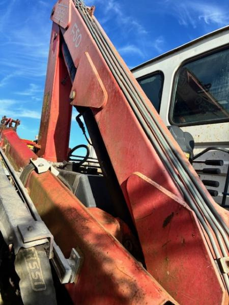 Camión multibasculante, Camión grúa Nissan ATLEON 150.25: foto 12