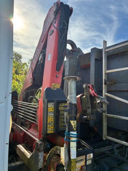 Camión multibasculante, Camión grúa Nissan ATLEON 150.25: foto 11