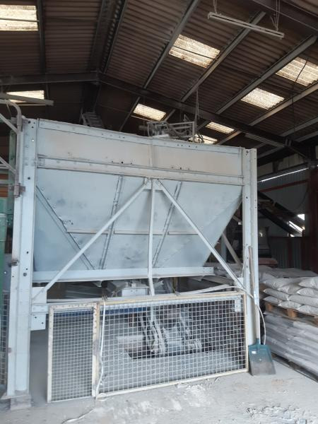 TECHNIPES ENSACHEUSE WEIGHER 400 - Equipo de construcción: foto 3 TECHNIPES ENSACHEUSE WEIGHER 400 - Equipo de construcción: foto 3
