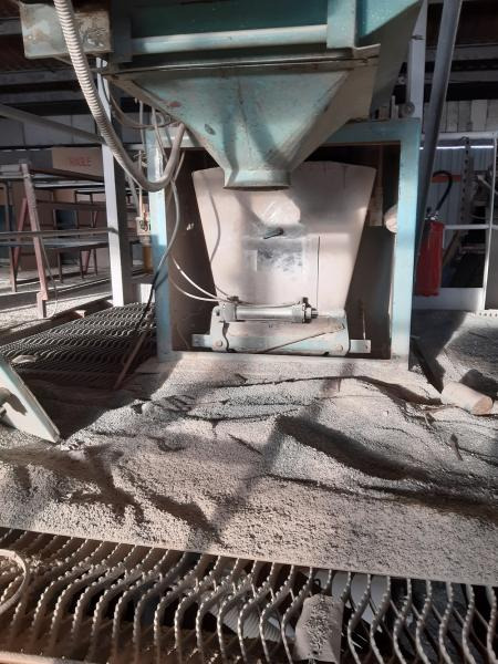 TECHNIPES ENSACHEUSE WEIGHER 400 - Equipo de construcción: foto 2 TECHNIPES ENSACHEUSE WEIGHER 400 - Equipo de construcción: foto 2