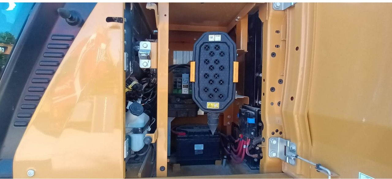 Excavadora de cadenas CAT 320 GC: foto 17