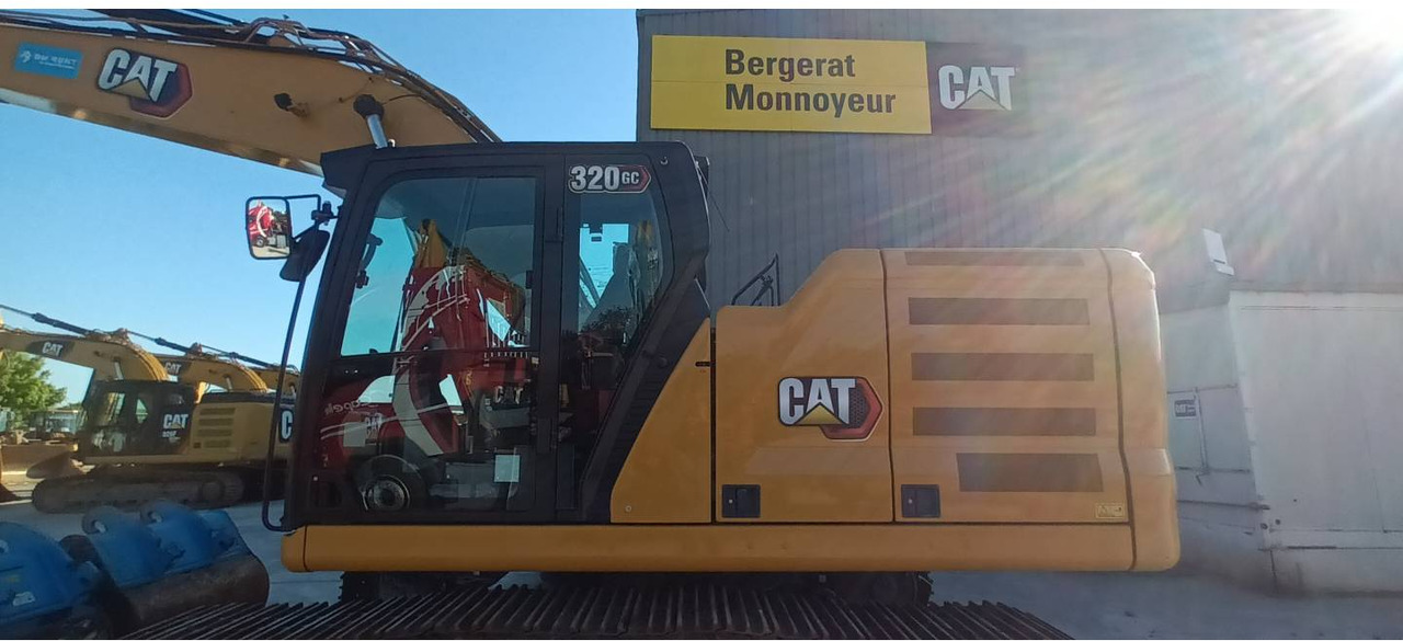Excavadora de cadenas CAT 320 GC: foto 16