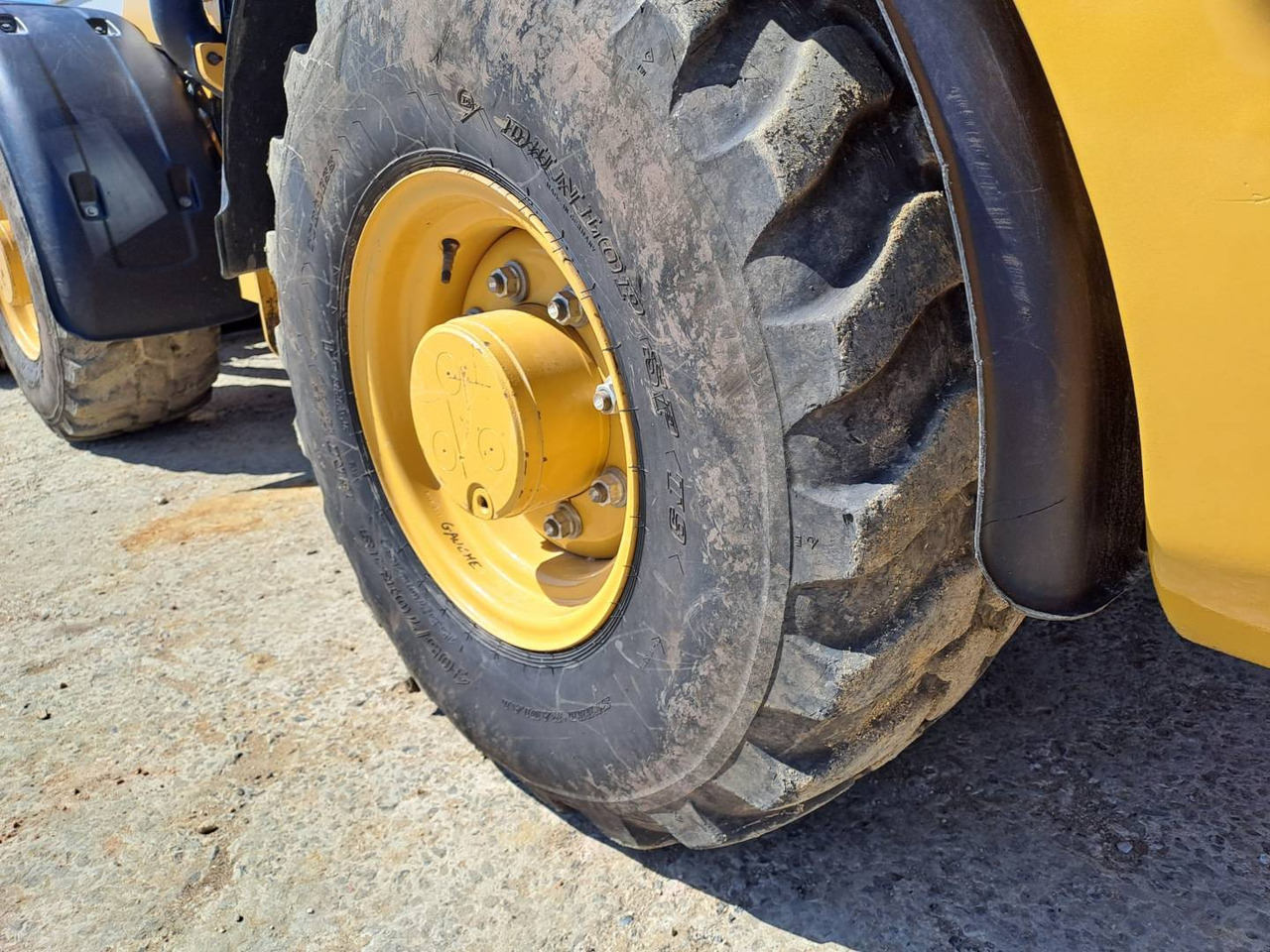 Cargadora de ruedas CAT 906M: foto 9