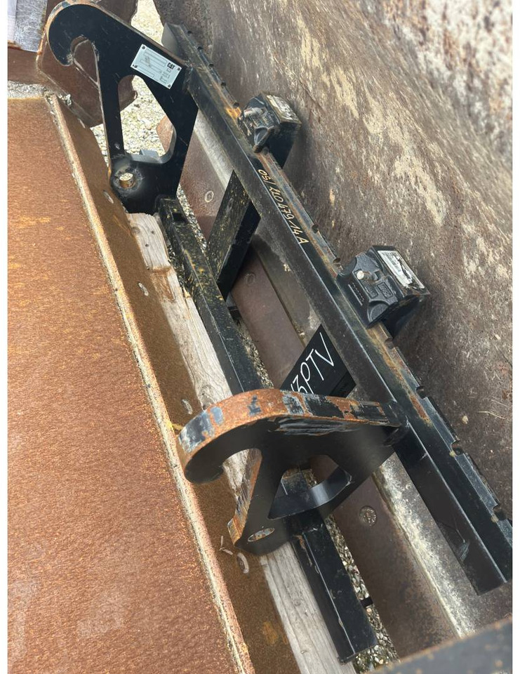 CAT FOURCHE 906 - Horquillas: foto 1 CAT FOURCHE 906 - Horquillas: foto 1