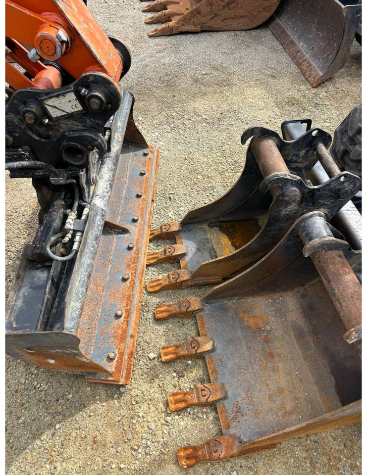 Excavadora de cadenas HITACHI ZX26U-6: foto 9 Excavadora de cadenas HITACHI ZX26U-6: foto 9