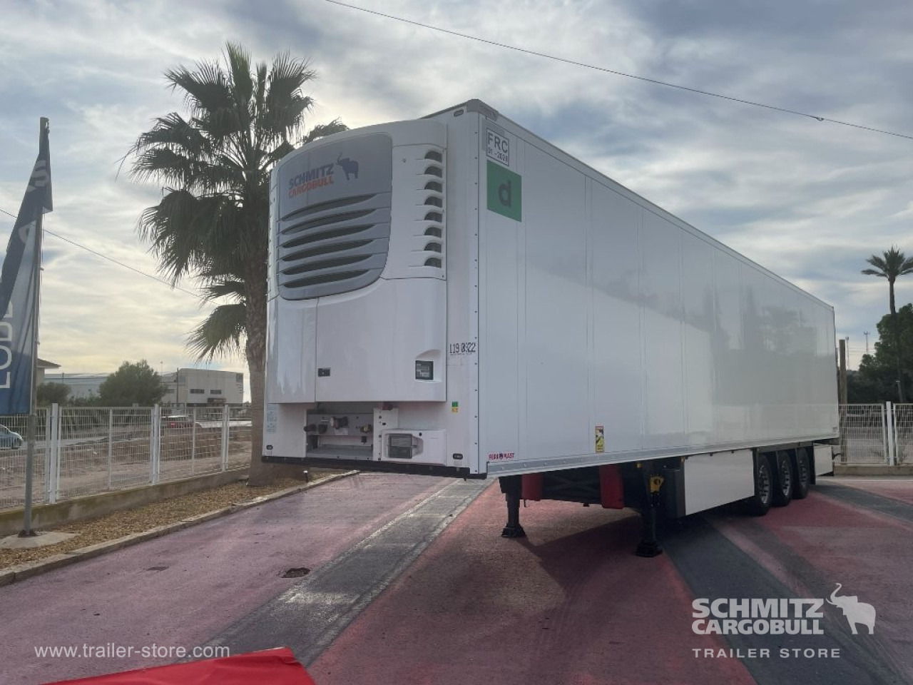 SCHMITZ Semiremolque Frigo Standard - Semirremolque isotérmico: foto 1 SCHMITZ Semiremolque Frigo Standard - Semirremolque isotérmico: foto 1