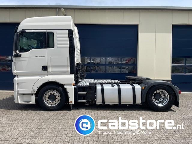 MAN TGX 18.460 4x2 Euro 6 - PTO Prepared - Bouwjaar 2017 - Km 840.759 - APK tot 10-2025 - Cabeza tractora: foto 4 MAN TGX 18.460 4x2 Euro 6 - PTO Prepared - Bouwjaar 2017 - Km 840.759 - APK tot 10-2025 - Cabeza tractora: foto 4