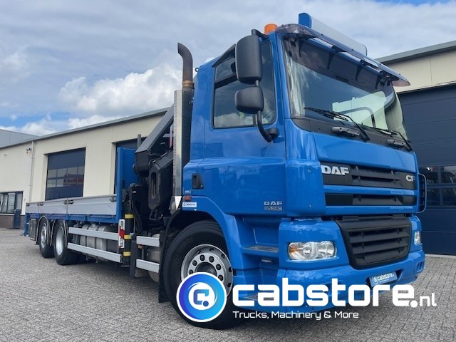 DAF CF 85.360 FAN 6x2 Euro 5 - Open laadbak + HIAB XS 377 EP-5 Hipro laadkraan - Remote control - Bouwjaar 2006 - Zeer goede conditie - Camión grúa: foto 5 DAF CF 85.360 FAN 6x2 Euro 5 - Open laadbak + HIAB XS 377 EP-5 Hipro laadkraan - Remote control - Bouwjaar 2006 - Zeer goede conditie - Camión grúa: foto 5