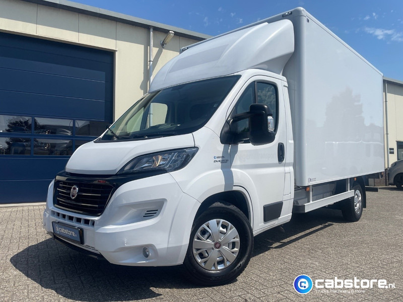 Fiat Ducato 2.3 Multijet 160 Pk Euro 6 - Bouwjaar 2021 - Handgeschakeld 6 speed - Airco - 3 zitplaatsen - Laadklep - Camión caja cerrada: foto 2 Fiat Ducato 2.3 Multijet 160 Pk Euro 6 - Bouwjaar 2021 - Handgeschakeld 6 speed - Airco - 3 zitplaatsen - Laadklep - Camión caja cerrada: foto 2