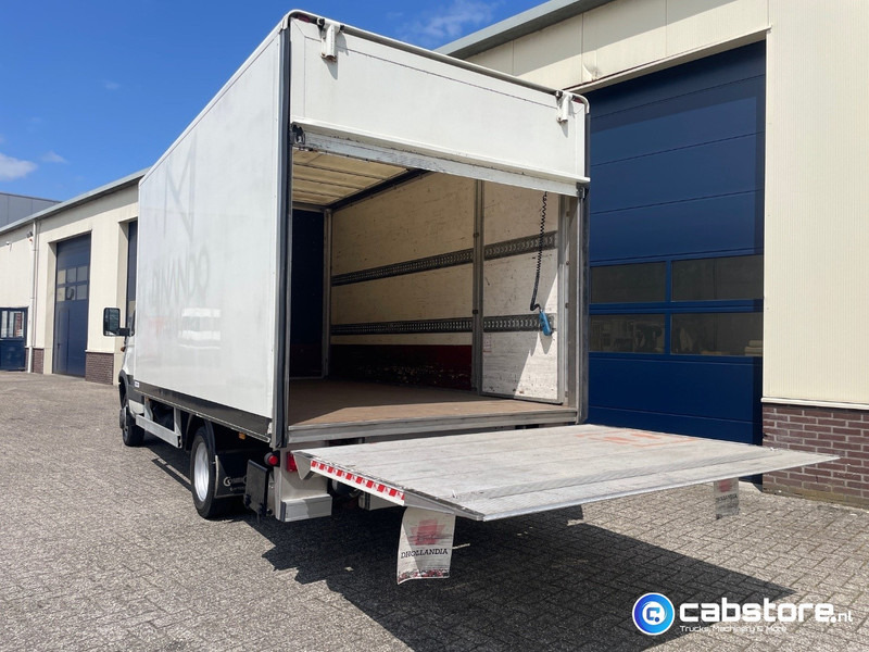 Iveco 40C12 Daily 4x2 Bakwagen Euro 3 - Bouwjaar 2003 - APK tot 10-05-2026 -Handgeschakelde versnellingsbak - Furgoneta caja cerrada: foto 4 Iveco 40C12 Daily 4x2 Bakwagen Euro 3 - Bouwjaar 2003 - APK tot 10-05-2026 -Handgeschakelde versnellingsbak - Furgoneta caja cerrada: foto 4