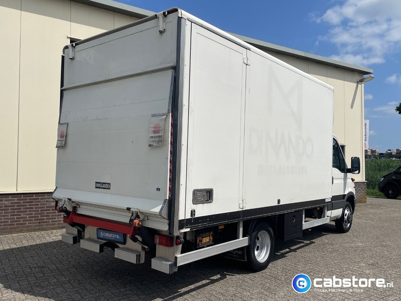 Iveco 40C12 Daily 4x2 Bakwagen Euro 3 - Bouwjaar 2003 - APK tot 10-05-2026 -Handgeschakelde versnellingsbak - Furgoneta caja cerrada: foto 3 Iveco 40C12 Daily 4x2 Bakwagen Euro 3 - Bouwjaar 2003 - APK tot 10-05-2026 -Handgeschakelde versnellingsbak - Furgoneta caja cerrada: foto 3