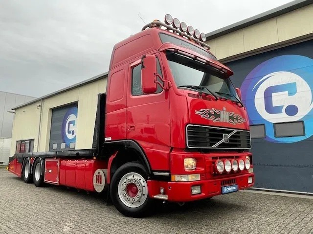 Volvo FH 12.460 6x2R Euro 3 - Oprijwagen - Machinetransporter - Year 2002 - APK tot 11-2025 - MANUAL - NL Truck - Camión portavehículos: foto 2 Volvo FH 12.460 6x2R Euro 3 - Oprijwagen - Machinetransporter - Year 2002 - APK tot 11-2025 - MANUAL - NL Truck - Camión portavehículos: foto 2