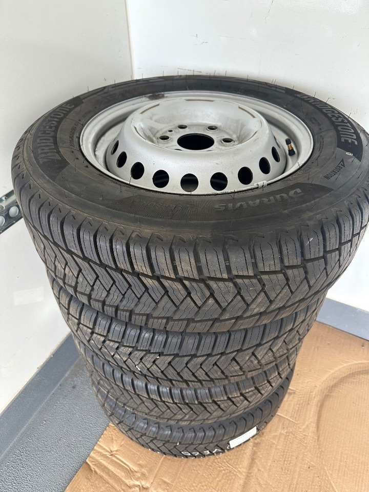 Leasing de Iveco 35S14N Kylmäkone Iveco 35S14N Kylmäkone: foto 9 Leasing de Iveco 35S14N Kylmäkone Iveco 35S14N Kylmäkone: foto 9