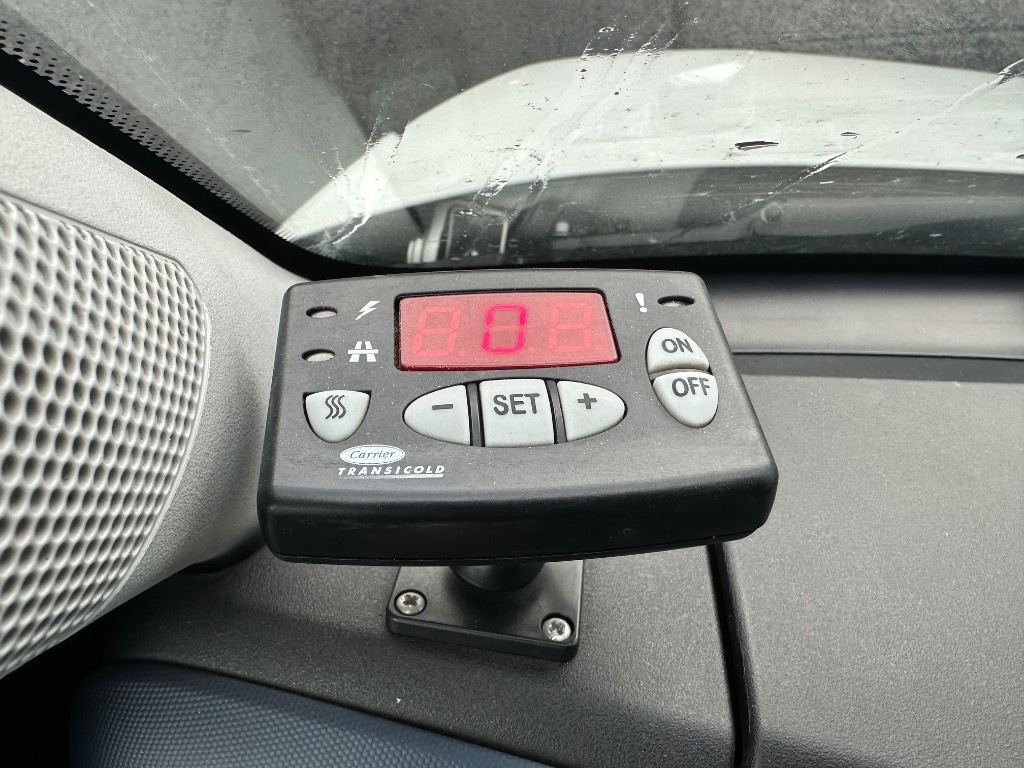 Leasing de Iveco 35S14N Kylmäkone Iveco 35S14N Kylmäkone: foto 15 Leasing de Iveco 35S14N Kylmäkone Iveco 35S14N Kylmäkone: foto 15