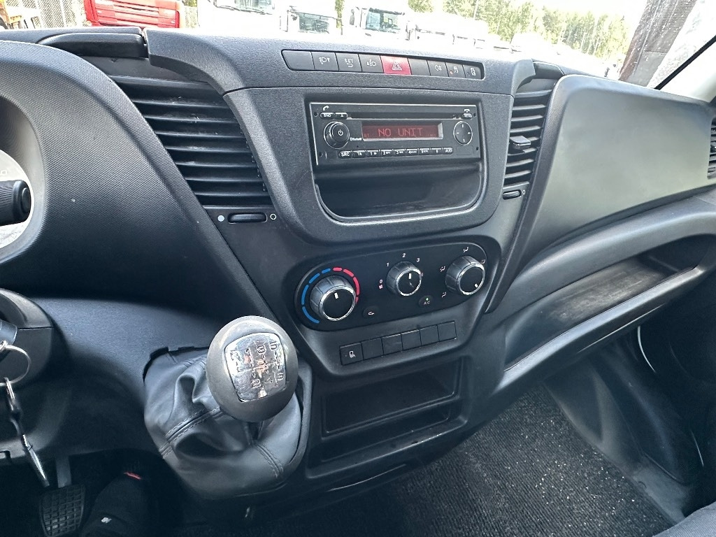 Leasing de Iveco Daily 35S13 10m3  Iveco Daily 35S13 10m3: foto 9