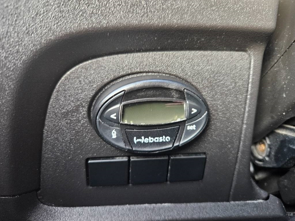 Furgoneta frigorifica Iveco Daily 35S16A8 kylmäkone: foto 10 Furgoneta frigorifica Iveco Daily 35S16A8 kylmäkone: foto 10