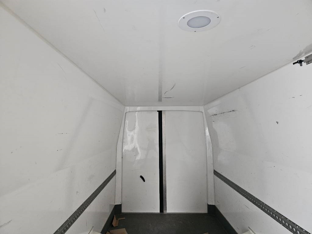 Furgoneta frigorifica Iveco Daily 35S16A8 kylmäkone: foto 12 Furgoneta frigorifica Iveco Daily 35S16A8 kylmäkone: foto 12