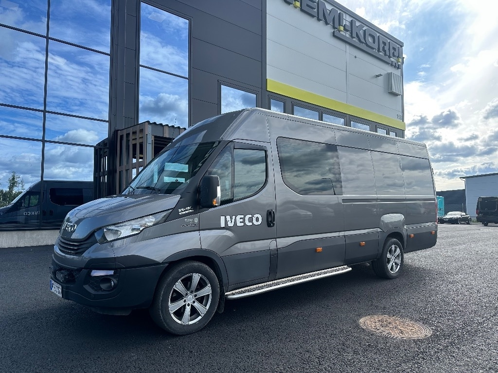 Iveco Daily 35S18A8 1+5 hlö retkeilyauto - Furgón: foto 1 Iveco Daily 35S18A8 1+5 hlö retkeilyauto - Furgón: foto 1