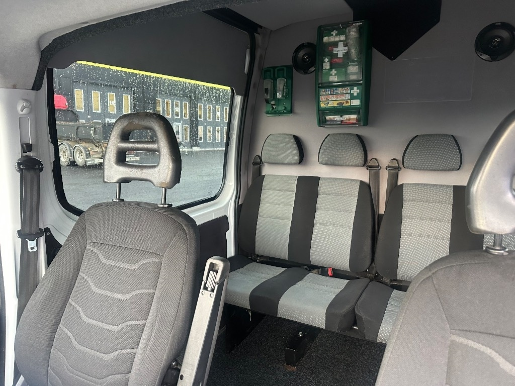 Furgón Iveco Daily 50C17 1+5 hlö: foto 12