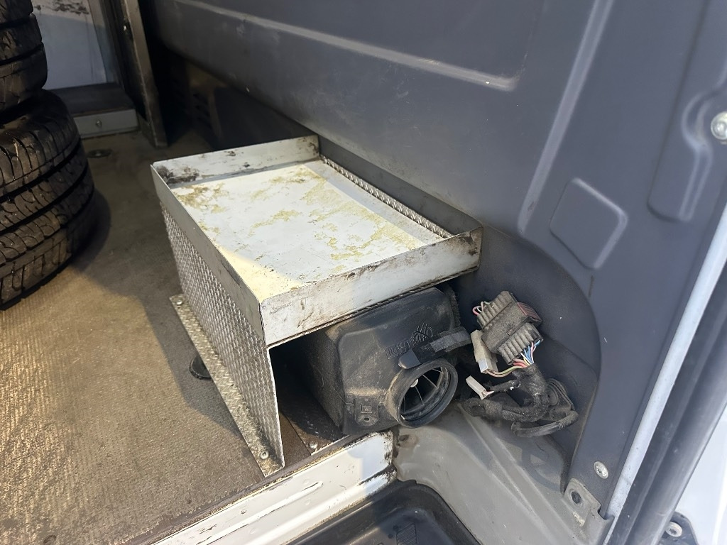 Furgón Mercedes-Benz Sprinter 316 HUOLTOAUTO: foto 17